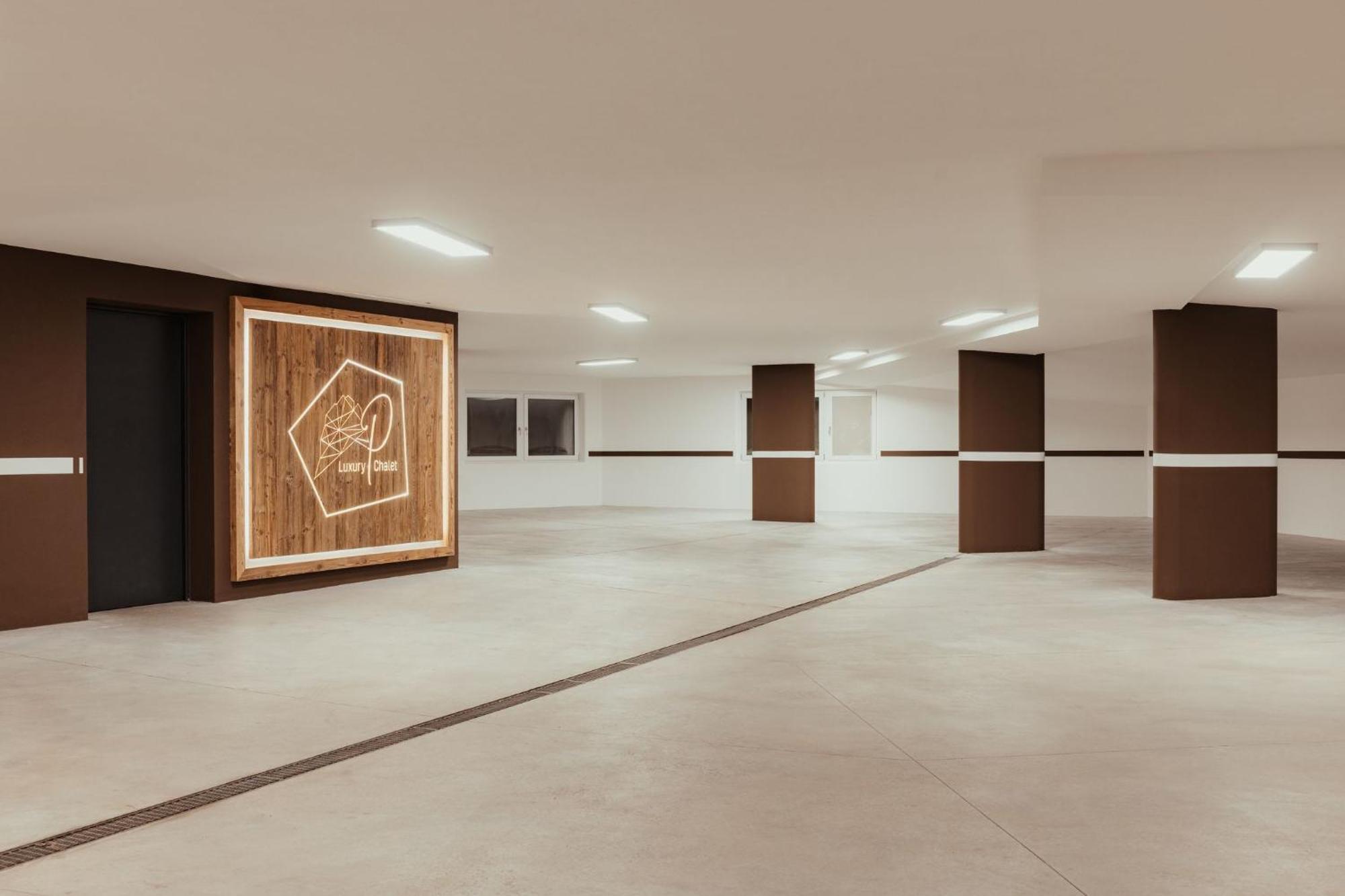 אורטיסיי Luxury Chalet P מראה חיצוני תמונה